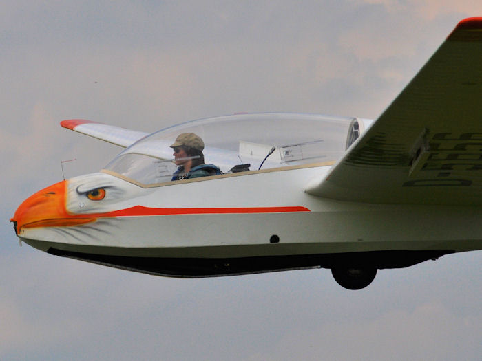 Nele Lendt im Landeanflug bei ihrer B-Prüfung