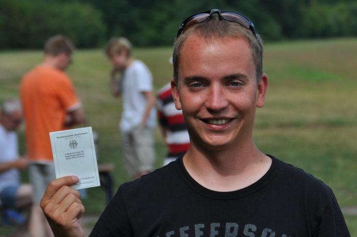 Hendrik Wenzel ist stolz auf seine Segelflug-Pilotenlizenz